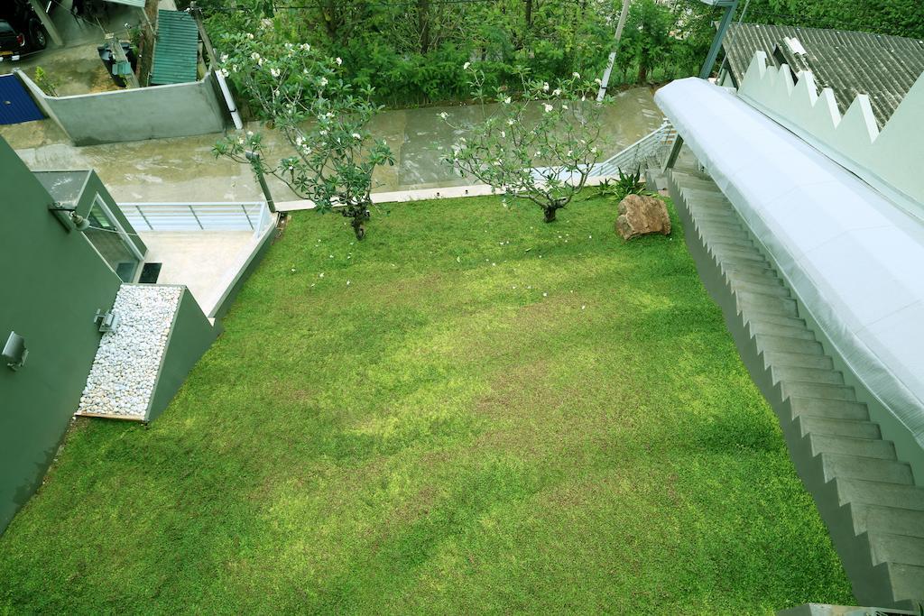สกาย พาวิลเลียน Villa แคนดี้ ภายนอก รูปภาพ