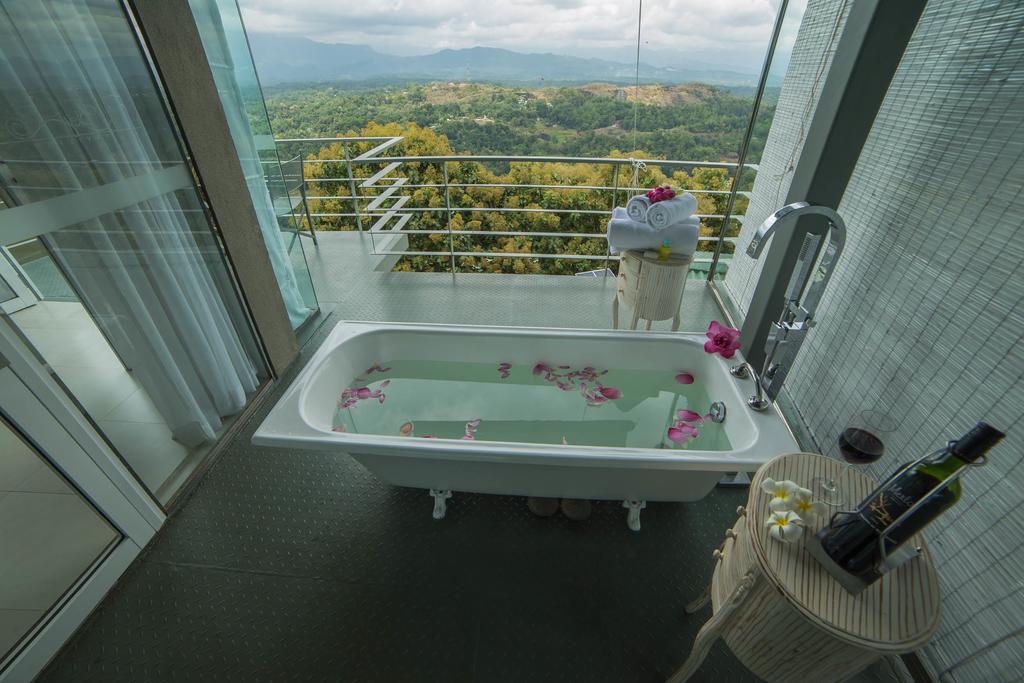 สกาย พาวิลเลียน Villa แคนดี้ ภายนอก รูปภาพ